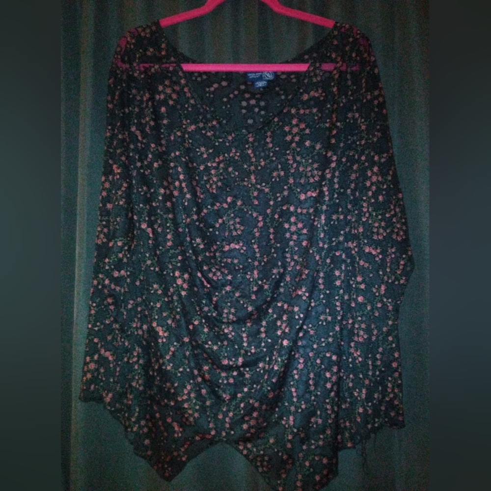 Venezia 26/28 sheer rose print top